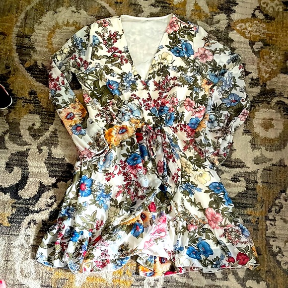 Dresses & Skirts - Floral dress